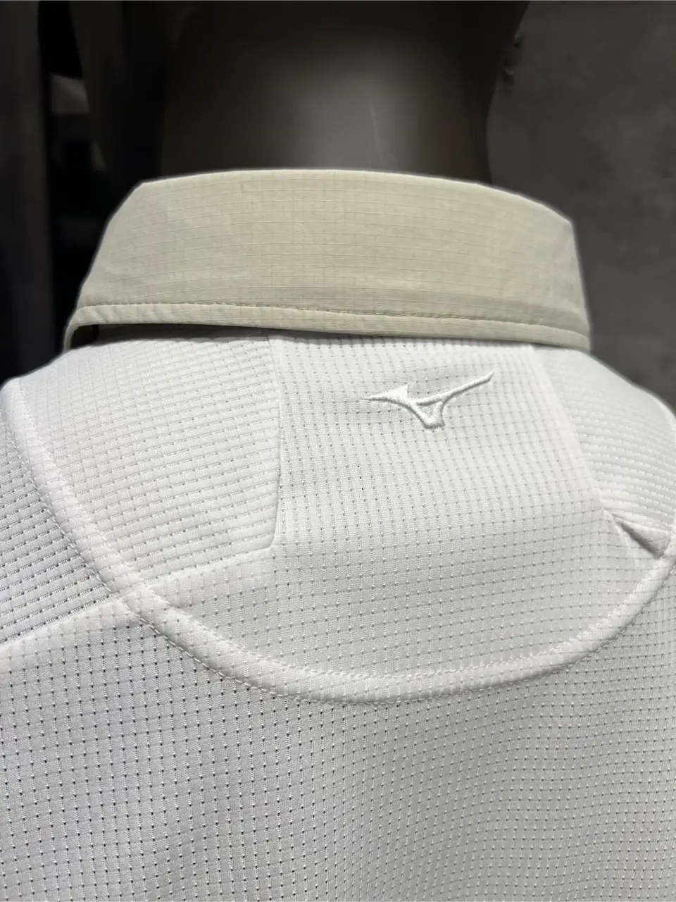 JOSEPH ABBOUD MOUNTAIN 上條 コーディネート画像