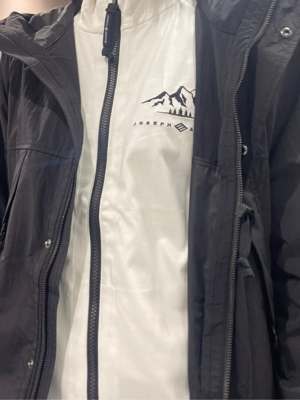 JOSEPH ABBOUD MOUNTAIN たかい　かおり コーディネート画像