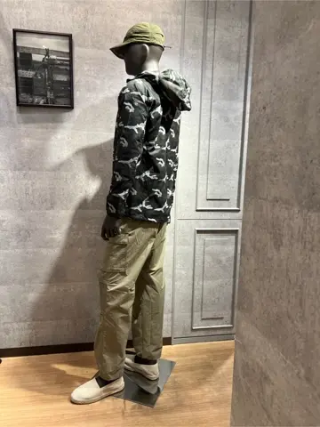 JOSEPH ABBOUD MOUNTAIN 上條 コーディネート画像