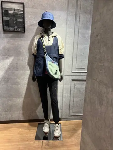 JOSEPH ABBOUD MOUNTAIN 上條 コーディネート画像