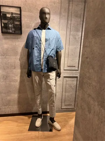 JOSEPH ABBOUD MOUNTAIN 上條 コーディネート画像