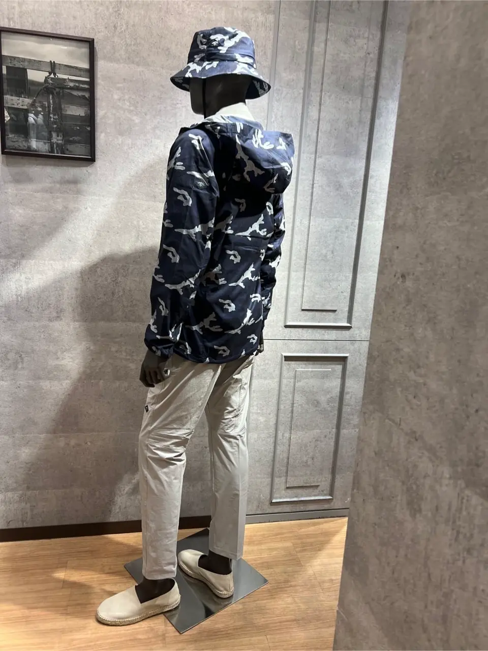 JOSEPH ABBOUD MOUNTAIN 上條 コーディネート画像