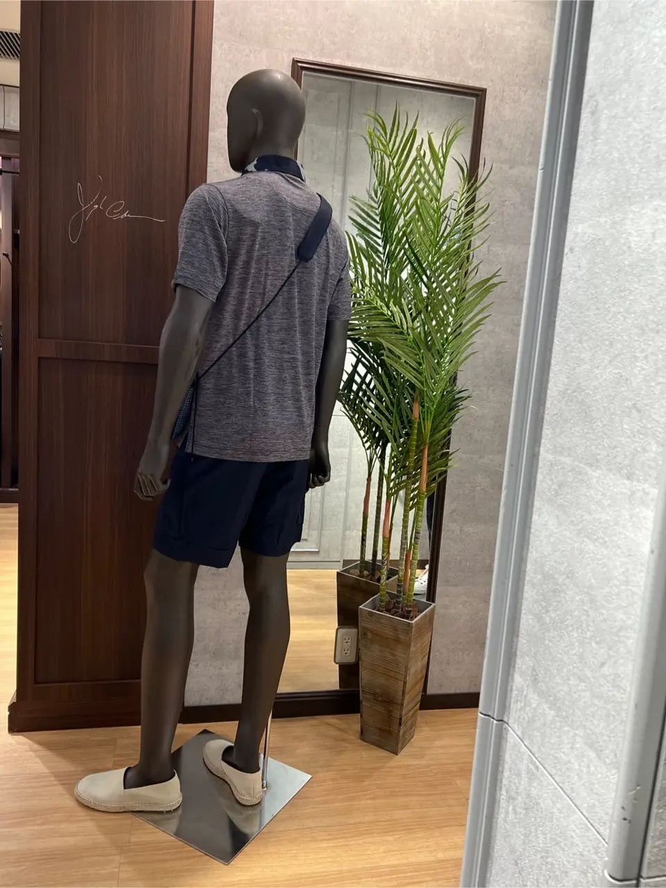 JOSEPH ABBOUD MOUNTAIN 上條 コーディネート画像