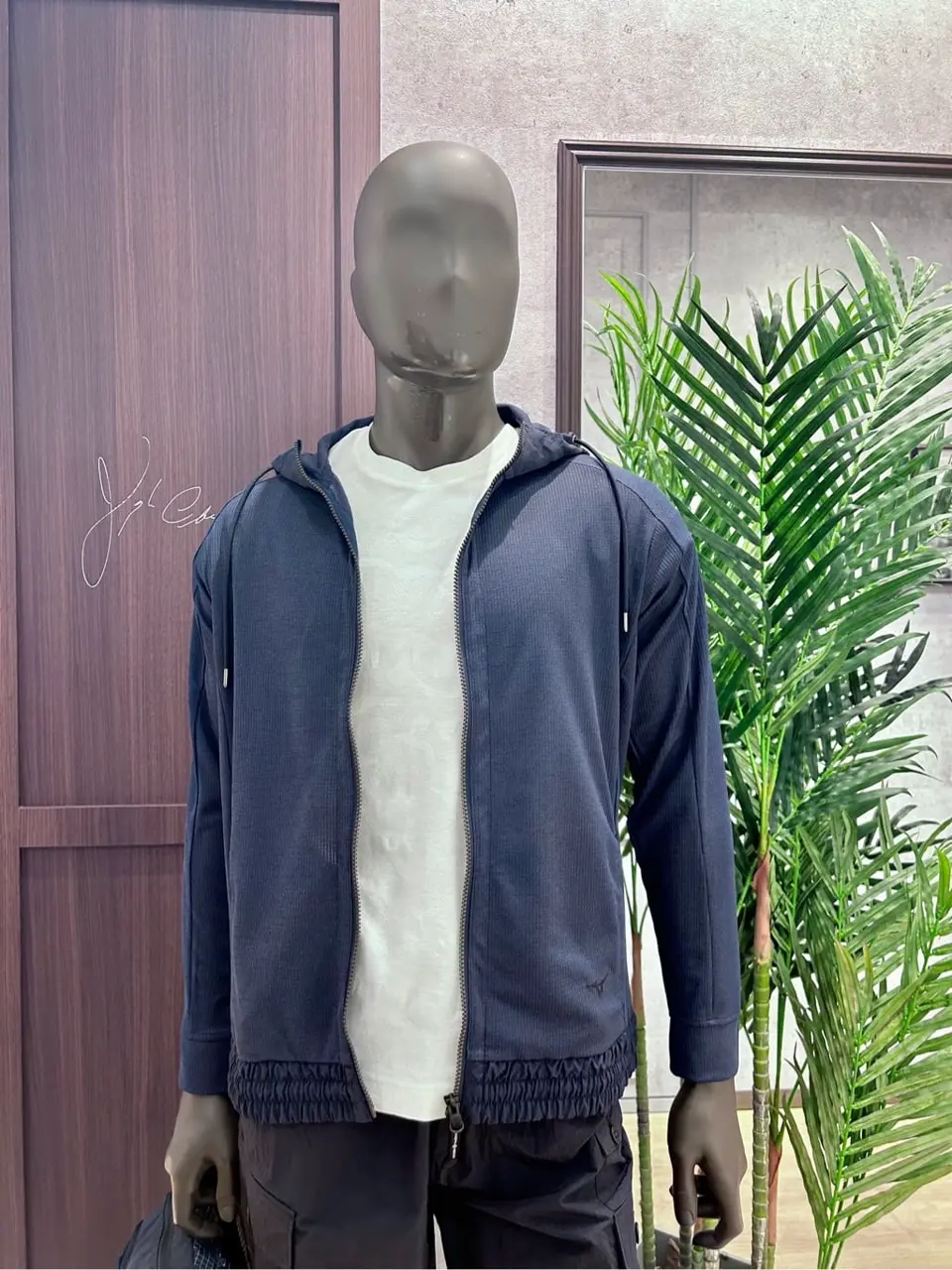 JOSEPH ABBOUD MOUNTAIN 二澤 コーディネート画像