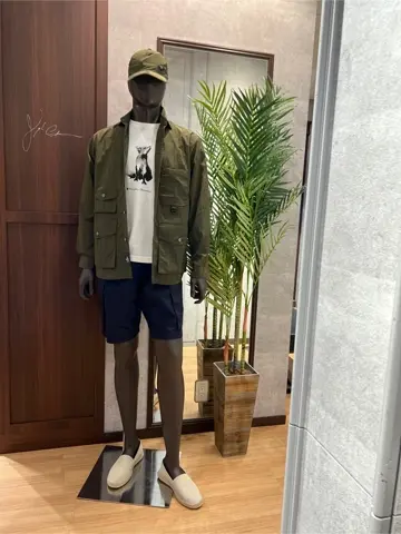 JOSEPH ABBOUD MOUNTAIN 上條 コーディネート画像