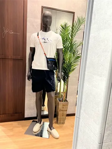 JOSEPH ABBOUD MOUNTAIN 上條 コーディネート画像