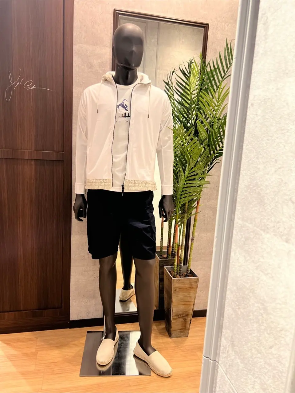 JOSEPH ABBOUD MOUNTAIN 上條 コーディネート画像