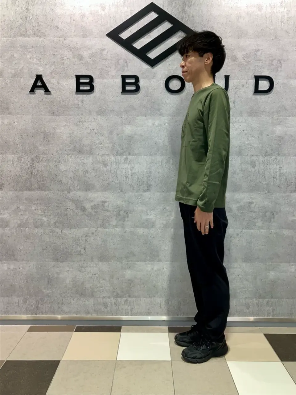 JOSEPH ABBOUD MOUNTAIN 足立 コーディネート画像