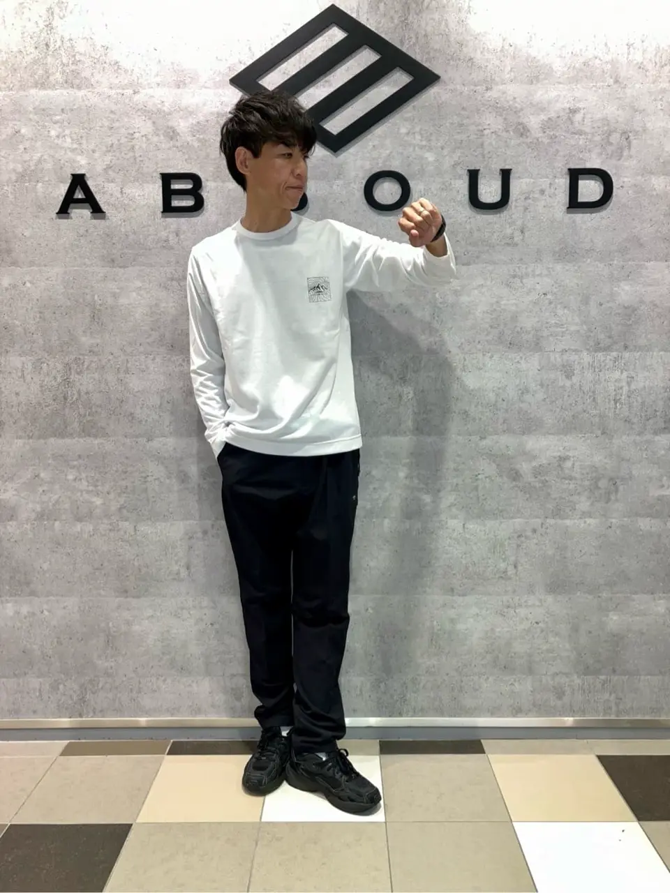 JOSEPH ABBOUD MOUNTAIN 足立 コーディネート画像