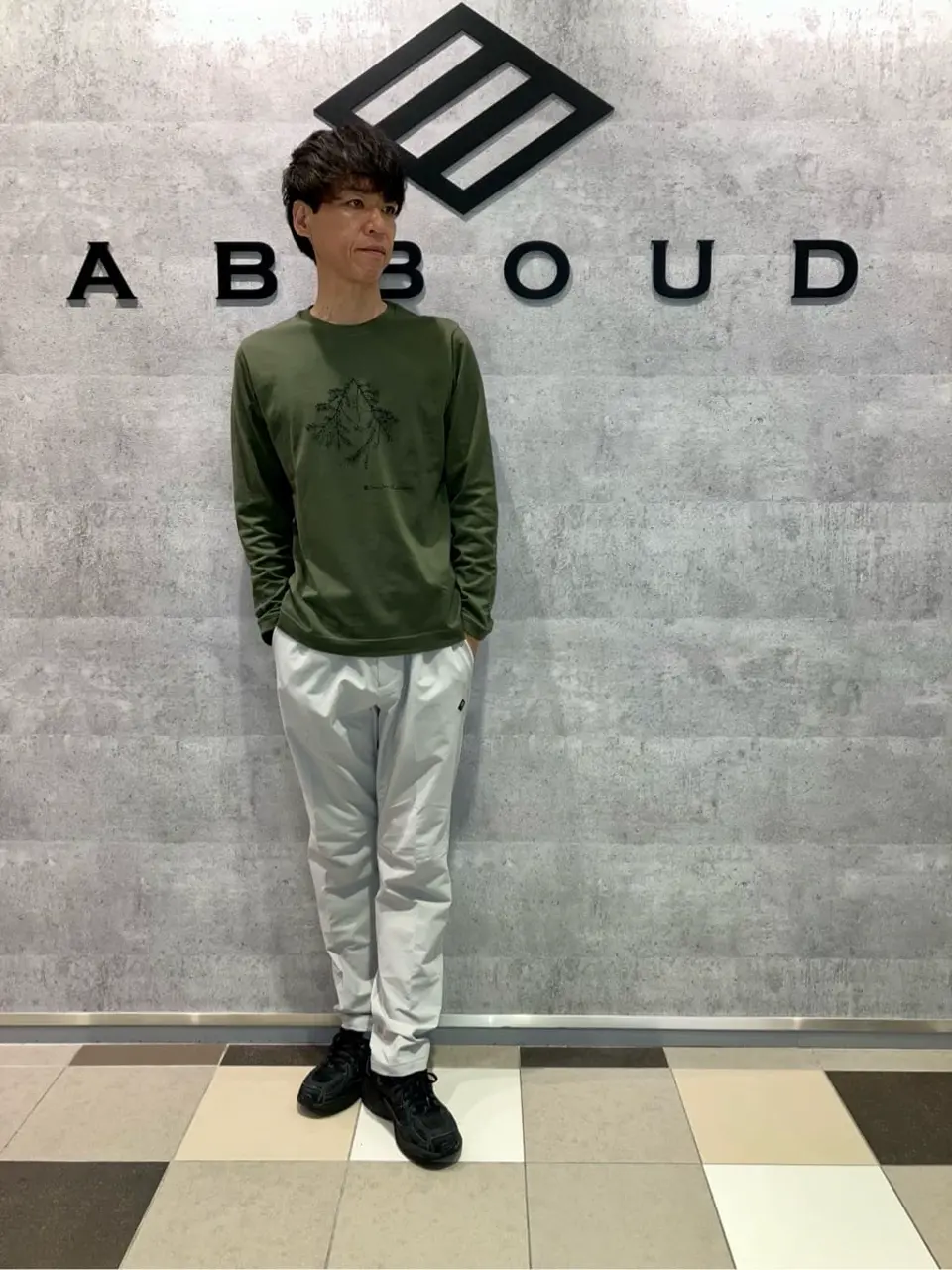 JOSEPH ABBOUD MOUNTAIN 足立 コーディネート画像