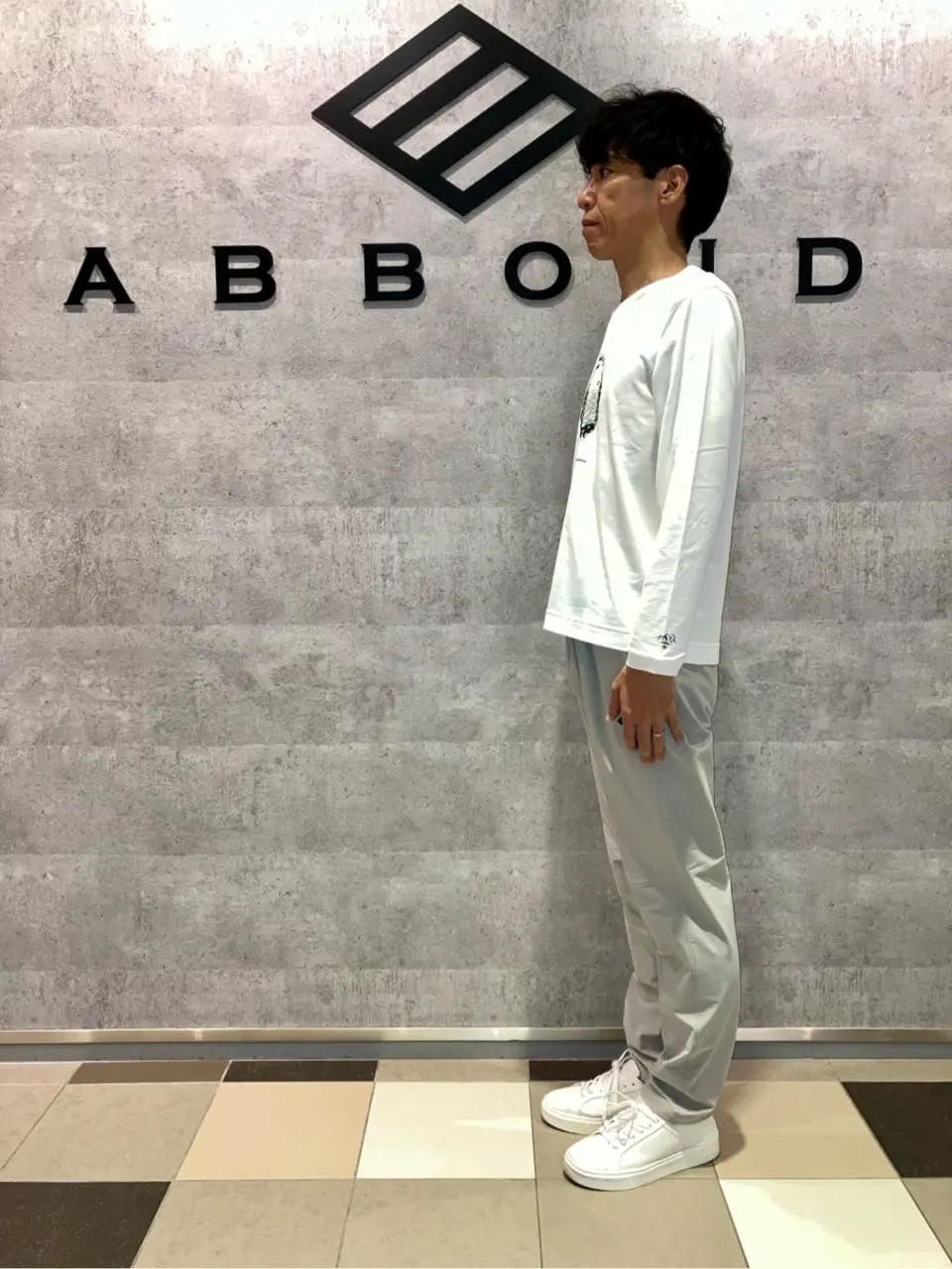 JOSEPH ABBOUD MOUNTAIN 足立 コーディネート画像