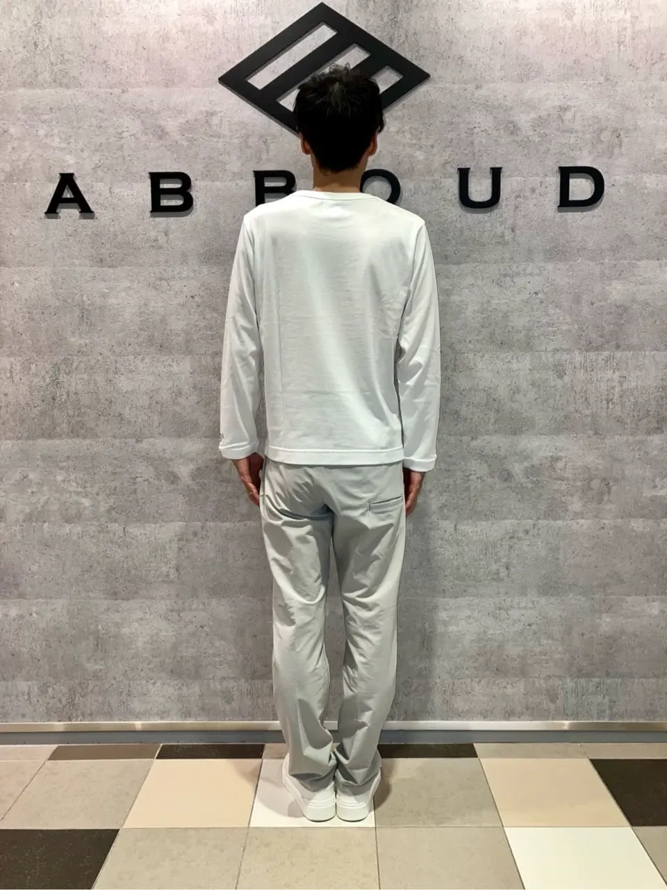 JOSEPH ABBOUD MOUNTAIN 足立 コーディネート画像