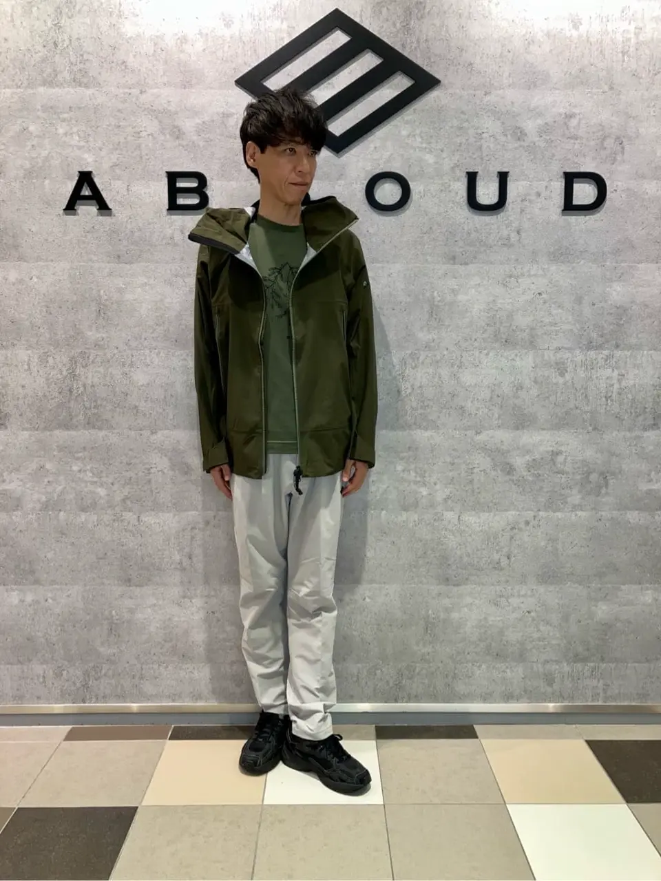 JOSEPH ABBOUD MOUNTAIN 足立 コーディネート画像