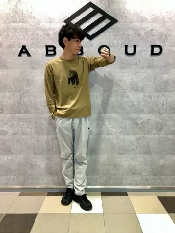 JOSEPH ABBOUD MOUNTAIN 足立 コーディネート画像