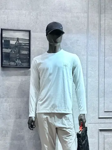 JOSEPH ABBOUD MOUNTAIN 二澤 コーディネート画像