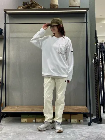 JOSEPH ABBOUD MOUNTAIN たかい　かおり コーディネート画像