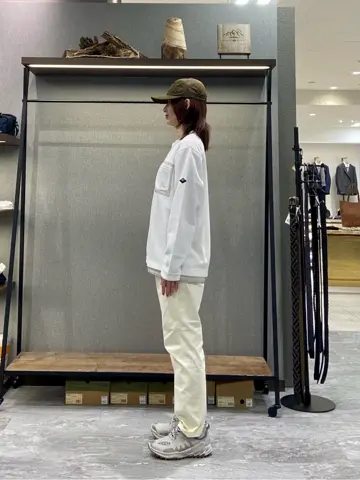 JOSEPH ABBOUD MOUNTAIN たかい　かおり コーディネート画像