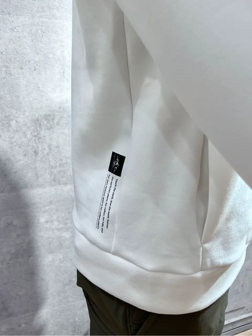 JOSEPH ABBOUD MOUNTAIN 二澤 コーディネート画像