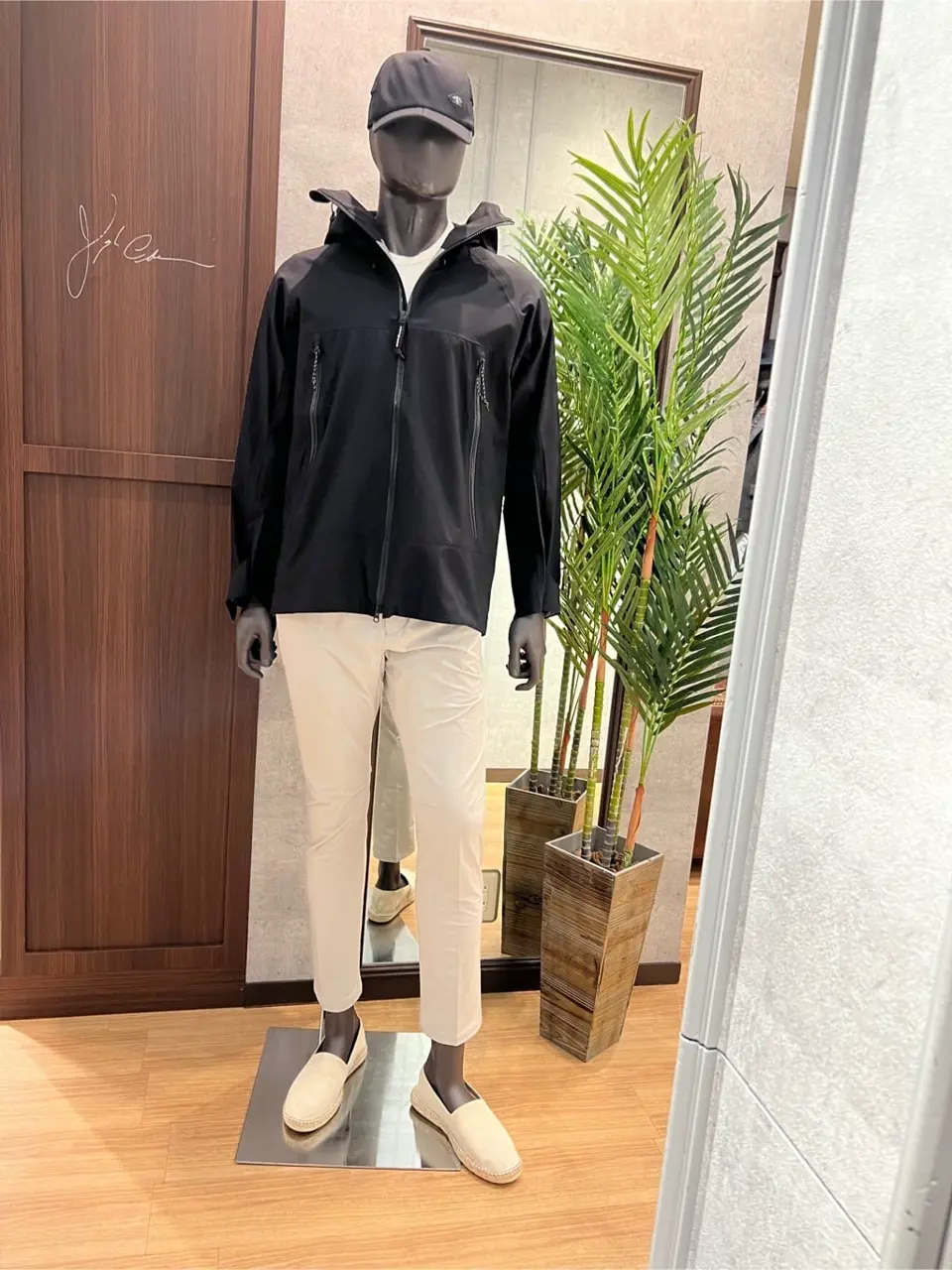 JOSEPH ABBOUD MOUNTAIN 上條 コーディネート画像