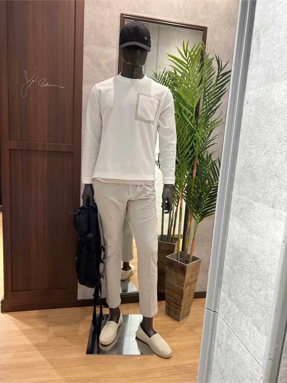 JOSEPH ABBOUD MOUNTAIN 上條 コーディネート画像