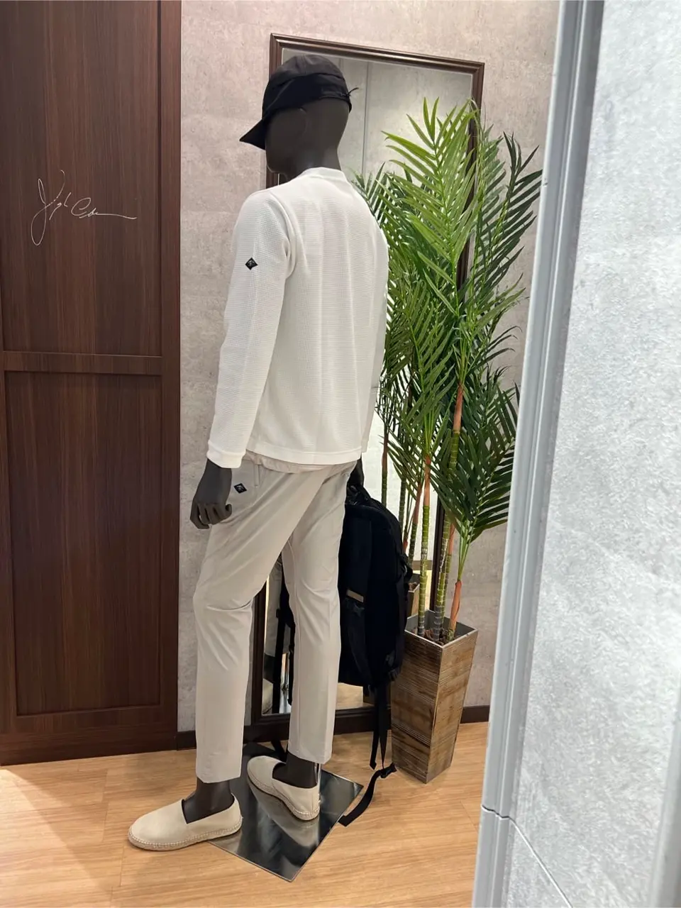 JOSEPH ABBOUD MOUNTAIN 上條 コーディネート画像