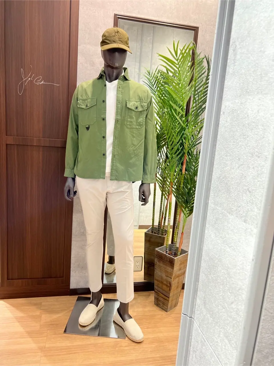 JOSEPH ABBOUD MOUNTAIN 上條 コーディネート画像