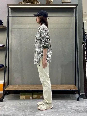 JOSEPH ABBOUD MOUNTAIN たかい　かおり コーディネート画像