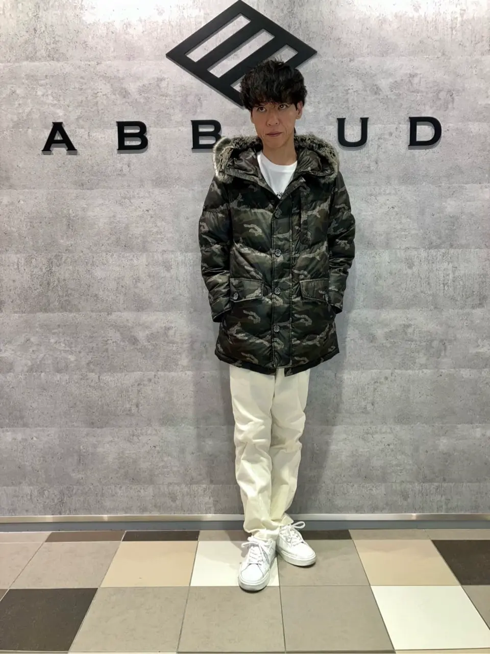 JOSEPH ABBOUD MOUNTAIN 足立 コーディネート画像