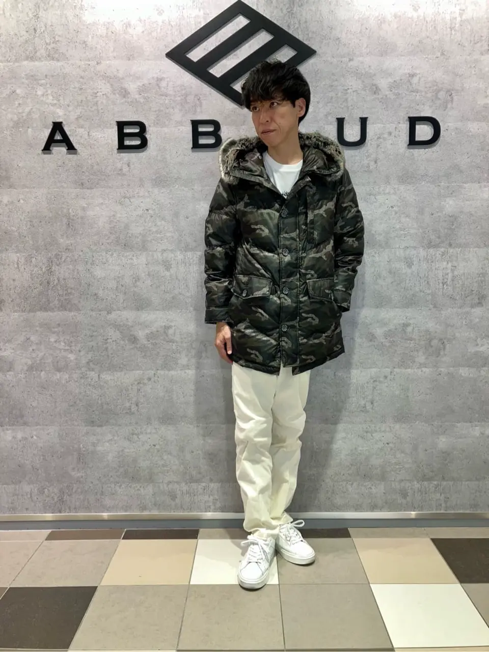 JOSEPH ABBOUD MOUNTAIN 足立 コーディネート画像