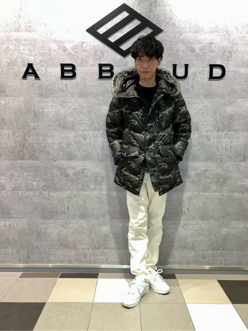 JOSEPH ABBOUD MOUNTAIN 足立 コーディネート画像