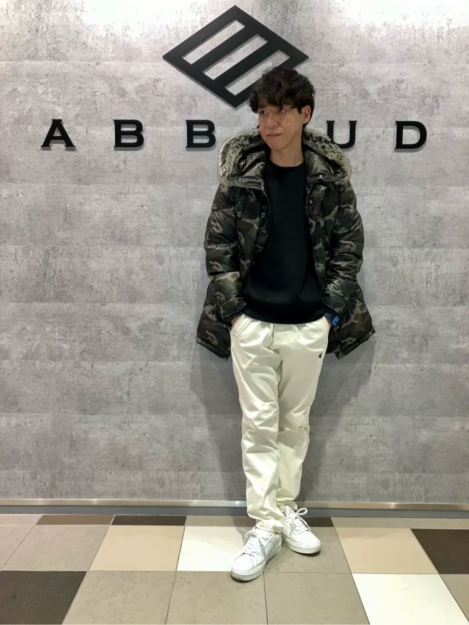 JOSEPH ABBOUD MOUNTAIN 足立 コーディネート画像