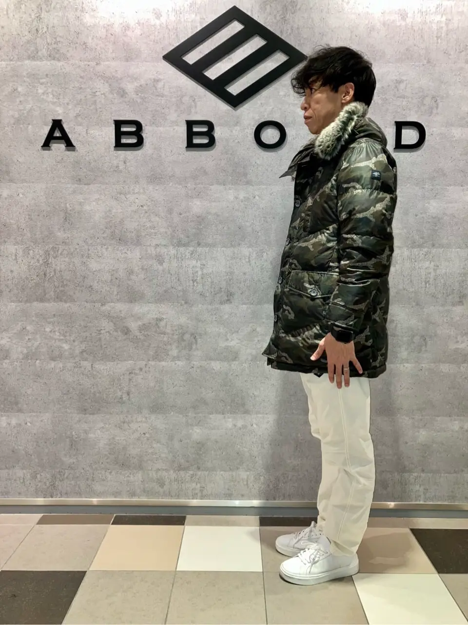 JOSEPH ABBOUD MOUNTAIN 足立 コーディネート画像