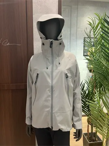 JOSEPH ABBOUD MOUNTAIN 上條 コーディネート画像