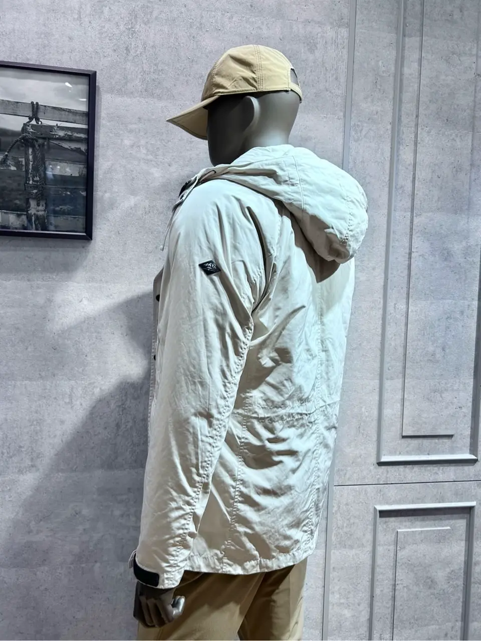 JOSEPH ABBOUD MOUNTAIN 二澤 コーディネート画像