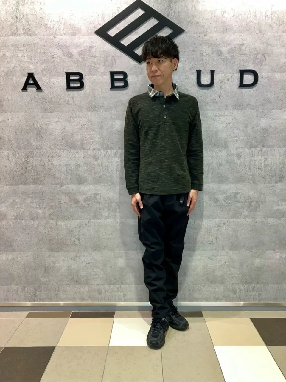 JOSEPH ABBOUD MOUNTAIN 足立 コーディネート画像