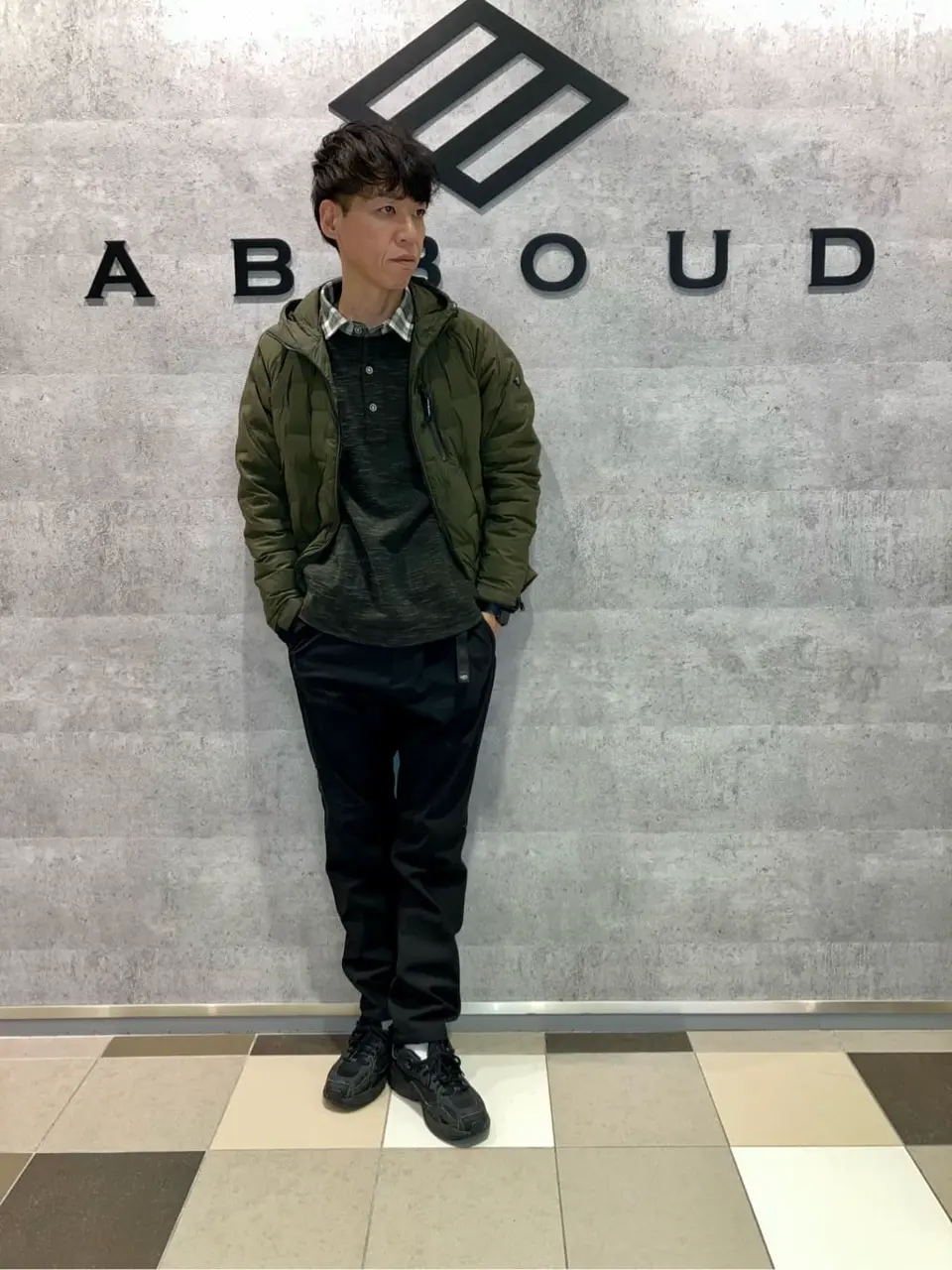 JOSEPH ABBOUD MOUNTAIN 足立 コーディネート画像