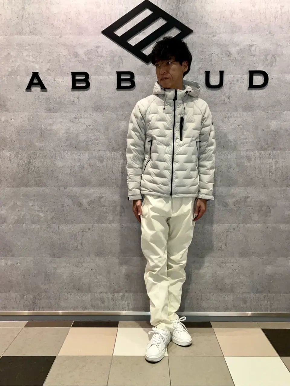 JOSEPH ABBOUD MOUNTAIN 足立 コーディネート画像