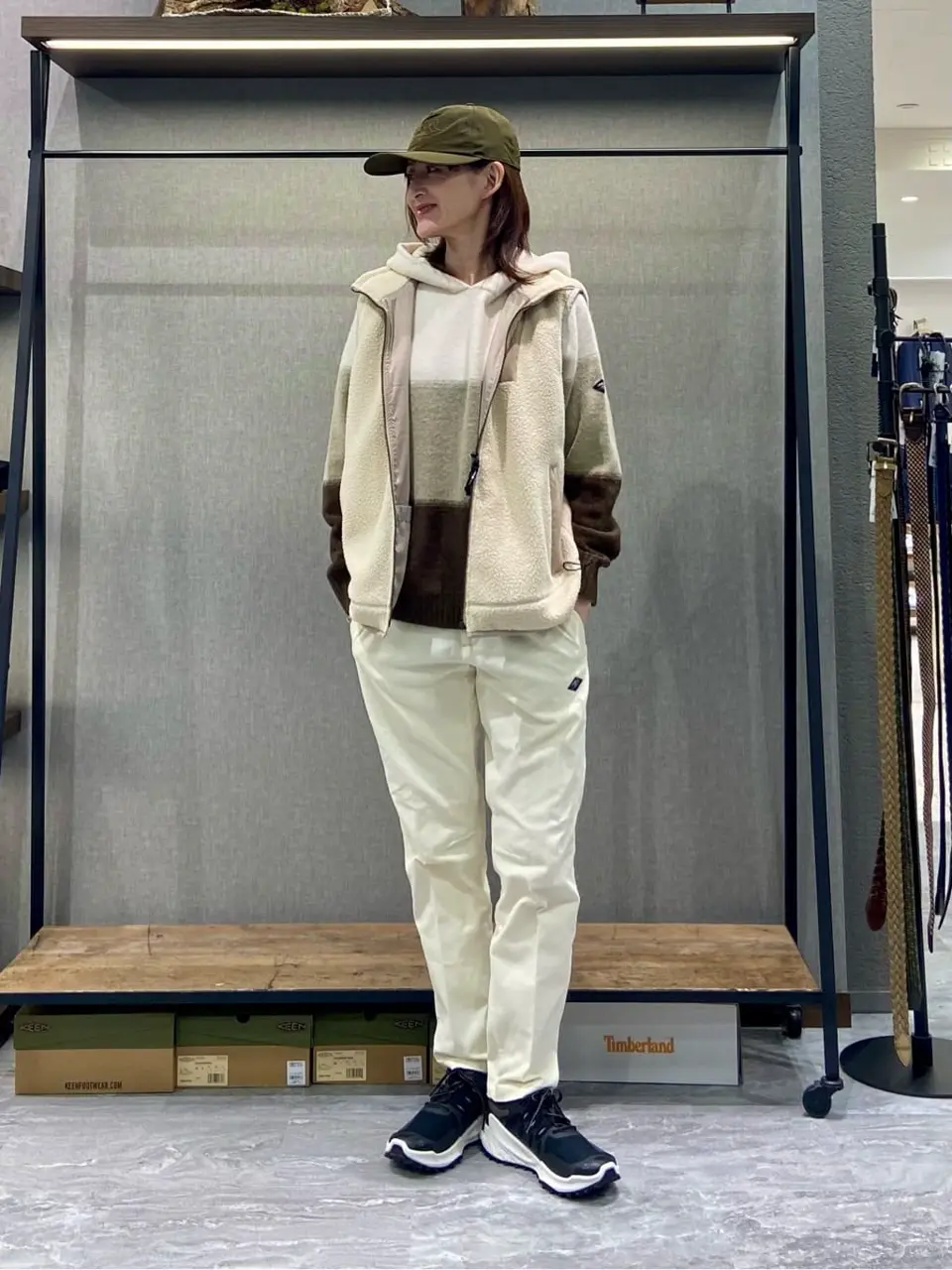 JOSEPH ABBOUD MOUNTAIN たかい　かおり コーディネート画像