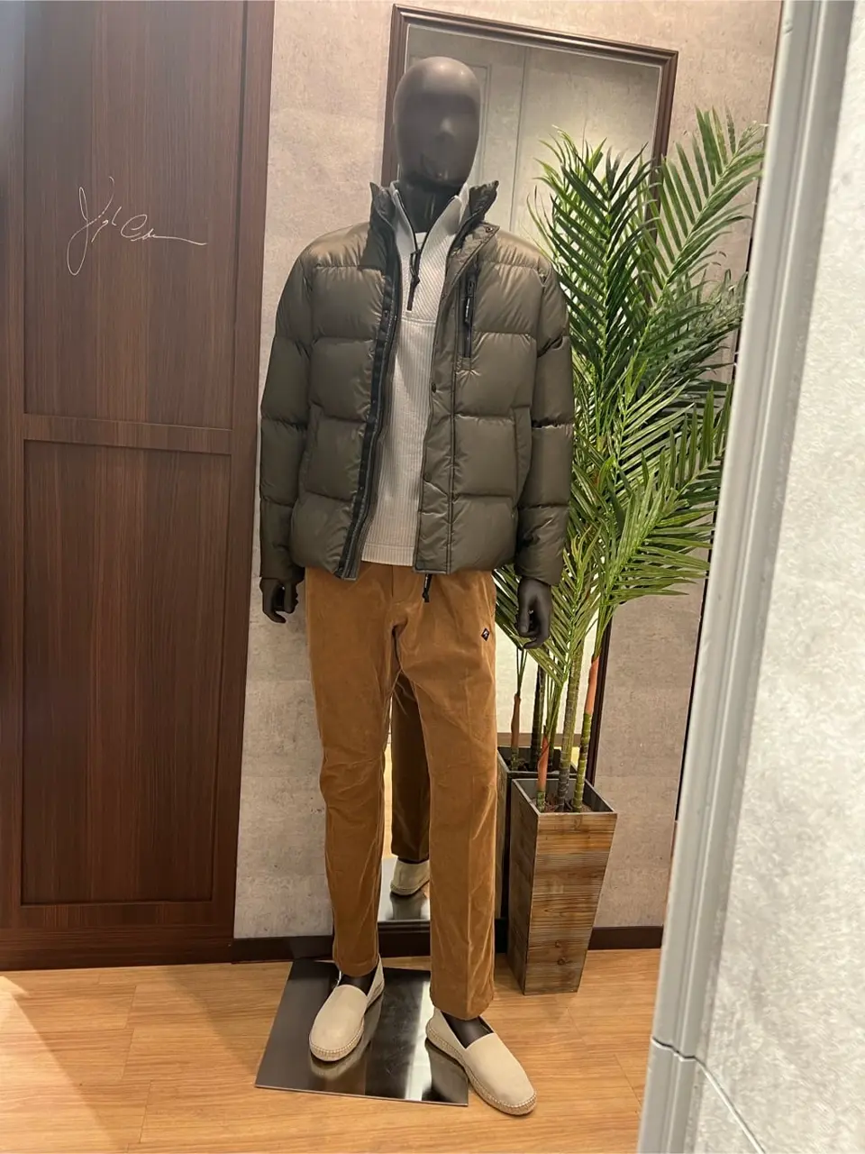 JOSEPH ABBOUD MOUNTAIN 上條 コーディネート画像