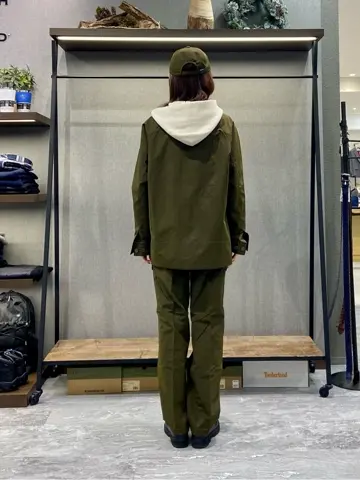 JOSEPH ABBOUD MOUNTAIN たかい　かおり コーディネート画像