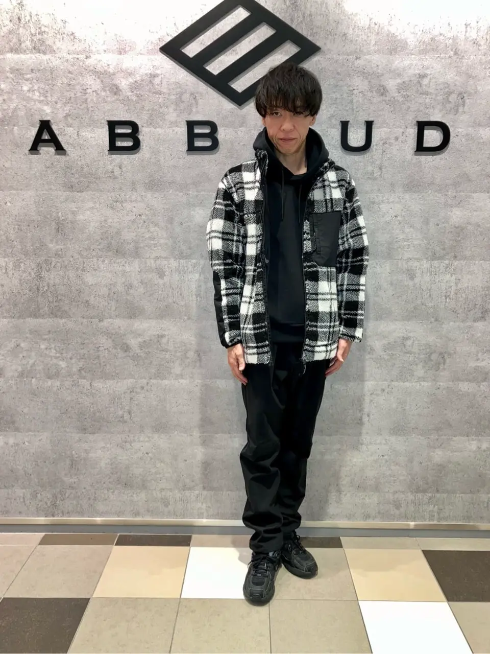 JOSEPH ABBOUD MOUNTAIN 足立 コーディネート画像