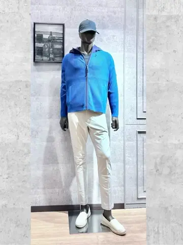 JOSEPH ABBOUD MOUNTAIN 二澤 コーディネート画像