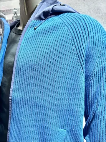 JOSEPH ABBOUD MOUNTAIN 二澤 コーディネート画像