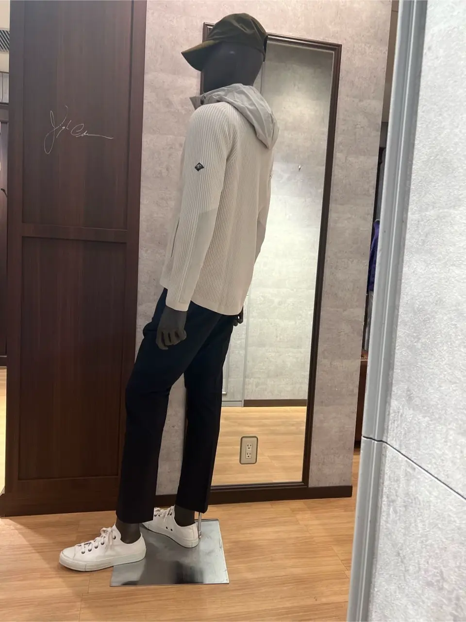 JOSEPH ABBOUD MOUNTAIN 上條 コーディネート画像