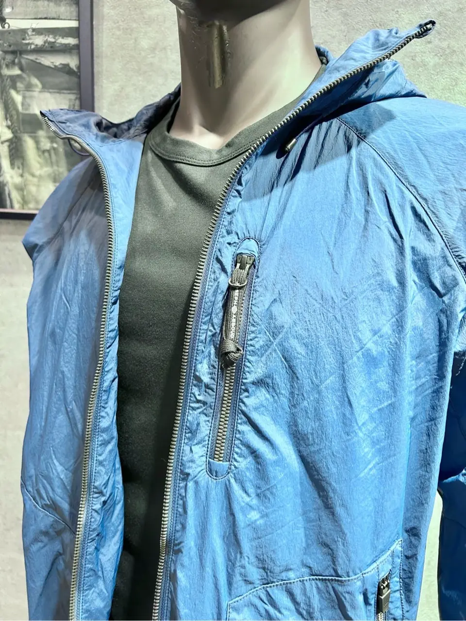 JOSEPH ABBOUD MOUNTAIN 二澤 コーディネート画像