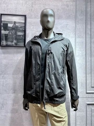 JOSEPH ABBOUD MOUNTAIN 二澤 コーディネート画像