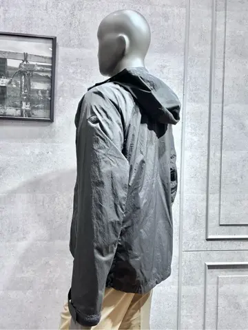 JOSEPH ABBOUD MOUNTAIN 二澤 コーディネート画像