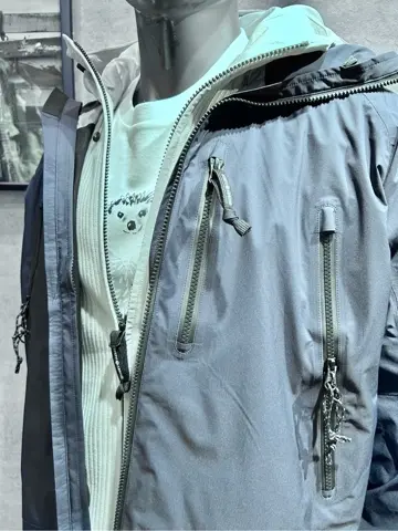 JOSEPH ABBOUD MOUNTAIN 二澤 コーディネート画像