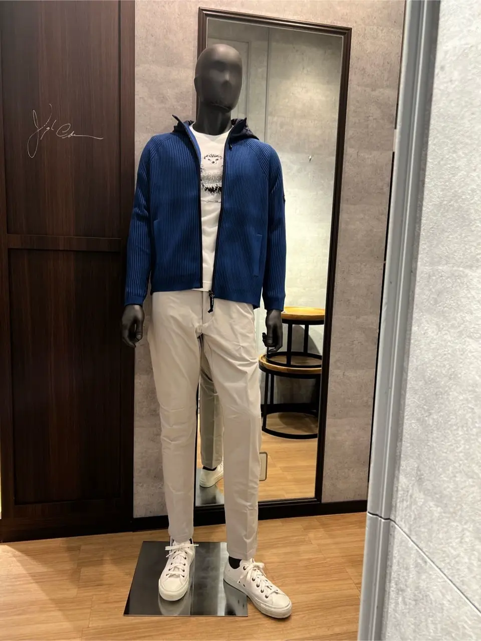 JOSEPH ABBOUD MOUNTAIN 上條 コーディネート画像