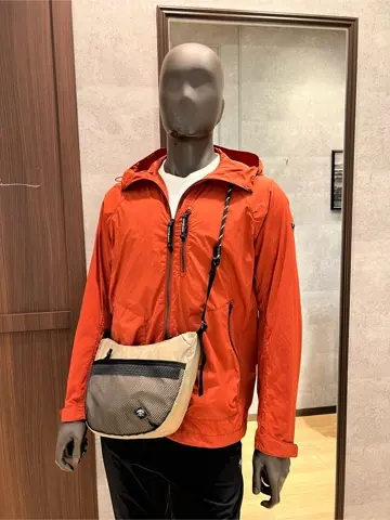 JOSEPH ABBOUD MOUNTAIN 上條 コーディネート画像